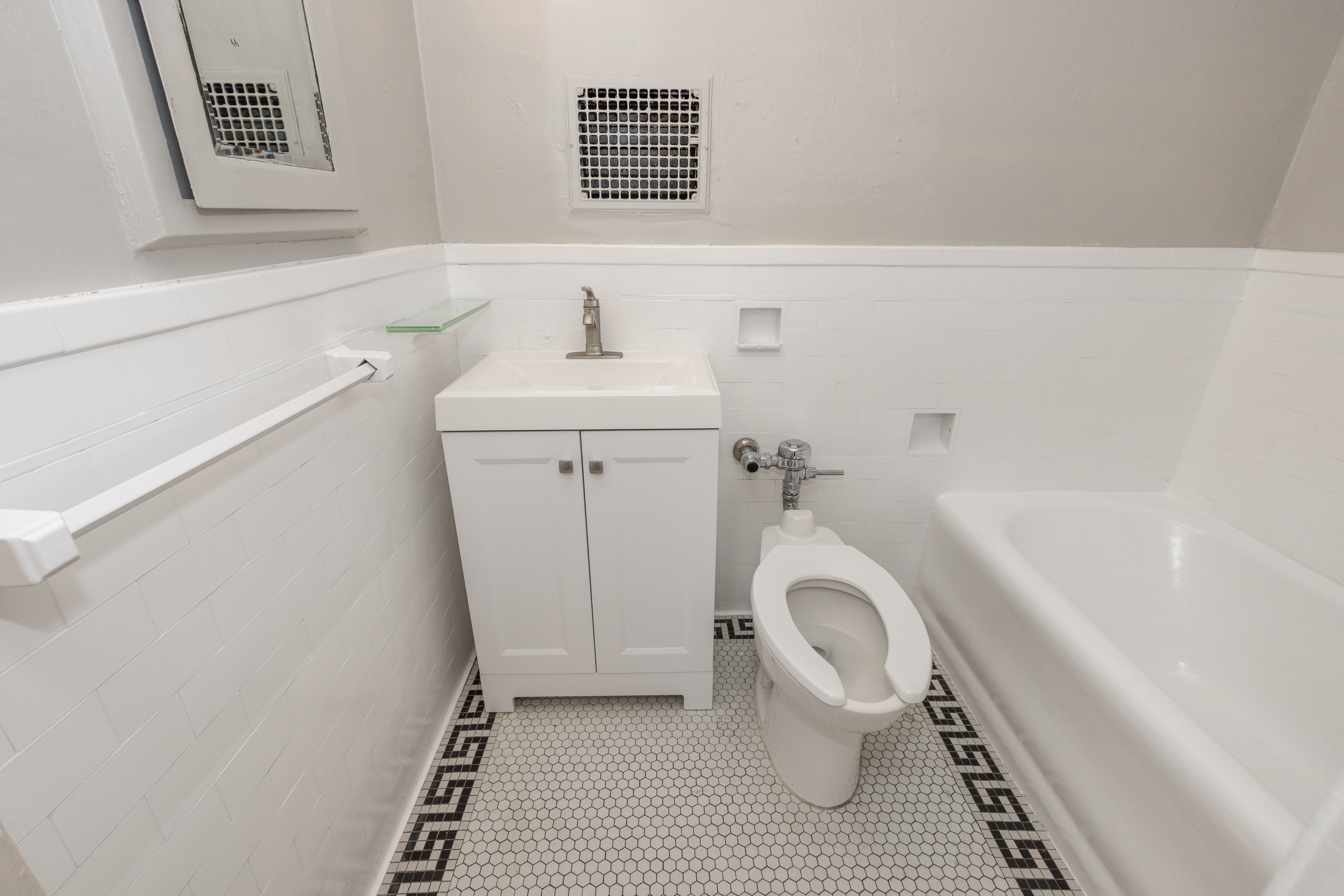 Sylvia Mae 1285 N. Clarkson St., Denver, CO 80218 Cap Hill - Leasing by Cross Street